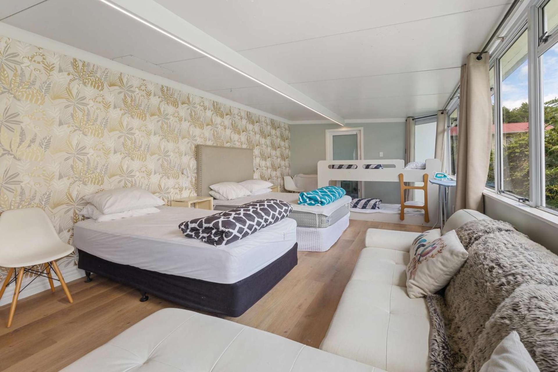 Lakefront Getaway In Rotorua Exterior photo